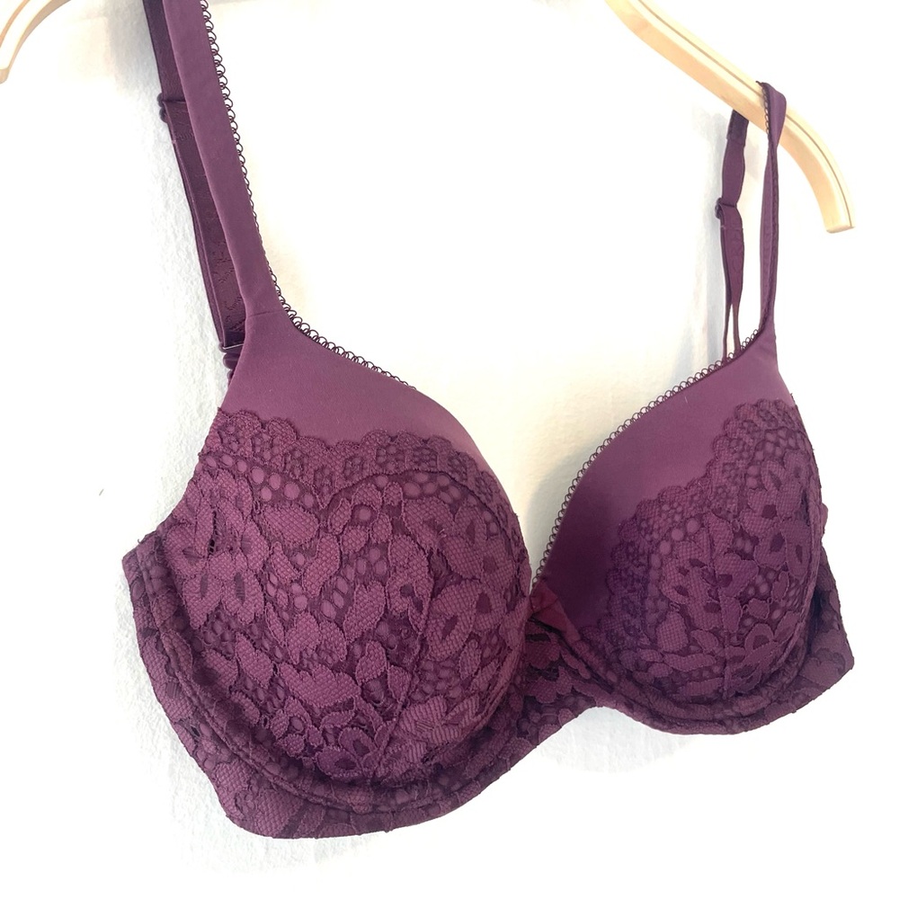 Victoria's Secret Lace Bra - Deep‎ Purple